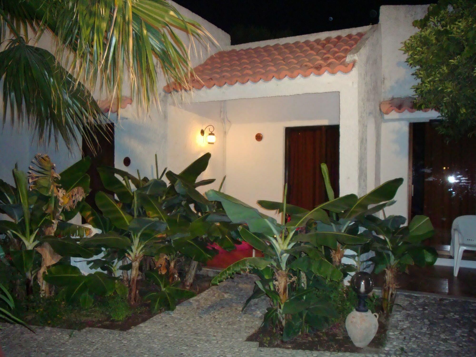 Oasis Hotel Bungalows Rhodes Afantou Exteriér fotografie
